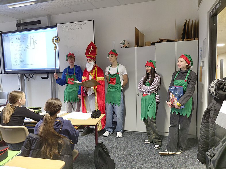 Nikolausbesuch an unserer Schule